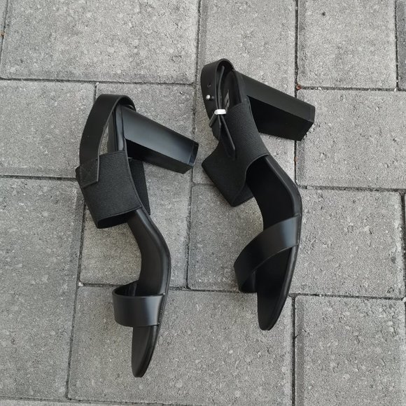 Brown's Black Heeled Sandals - Picture 5 of 11